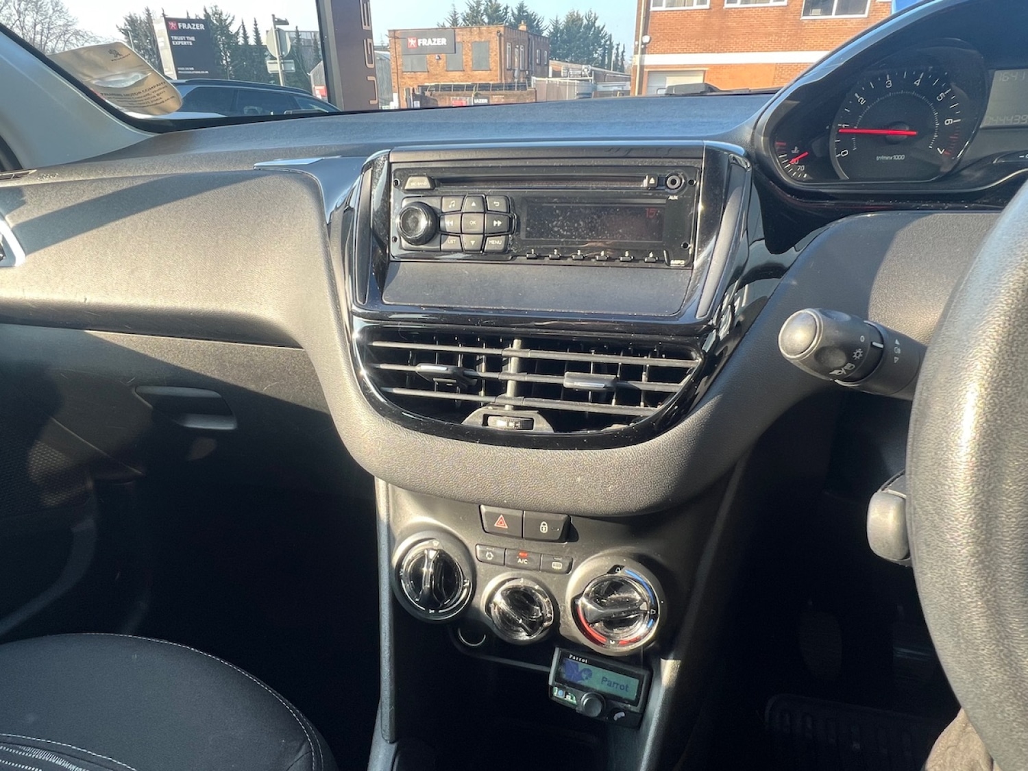 Used Peugeot 208 2013 for sale - 77755647: Photo 14