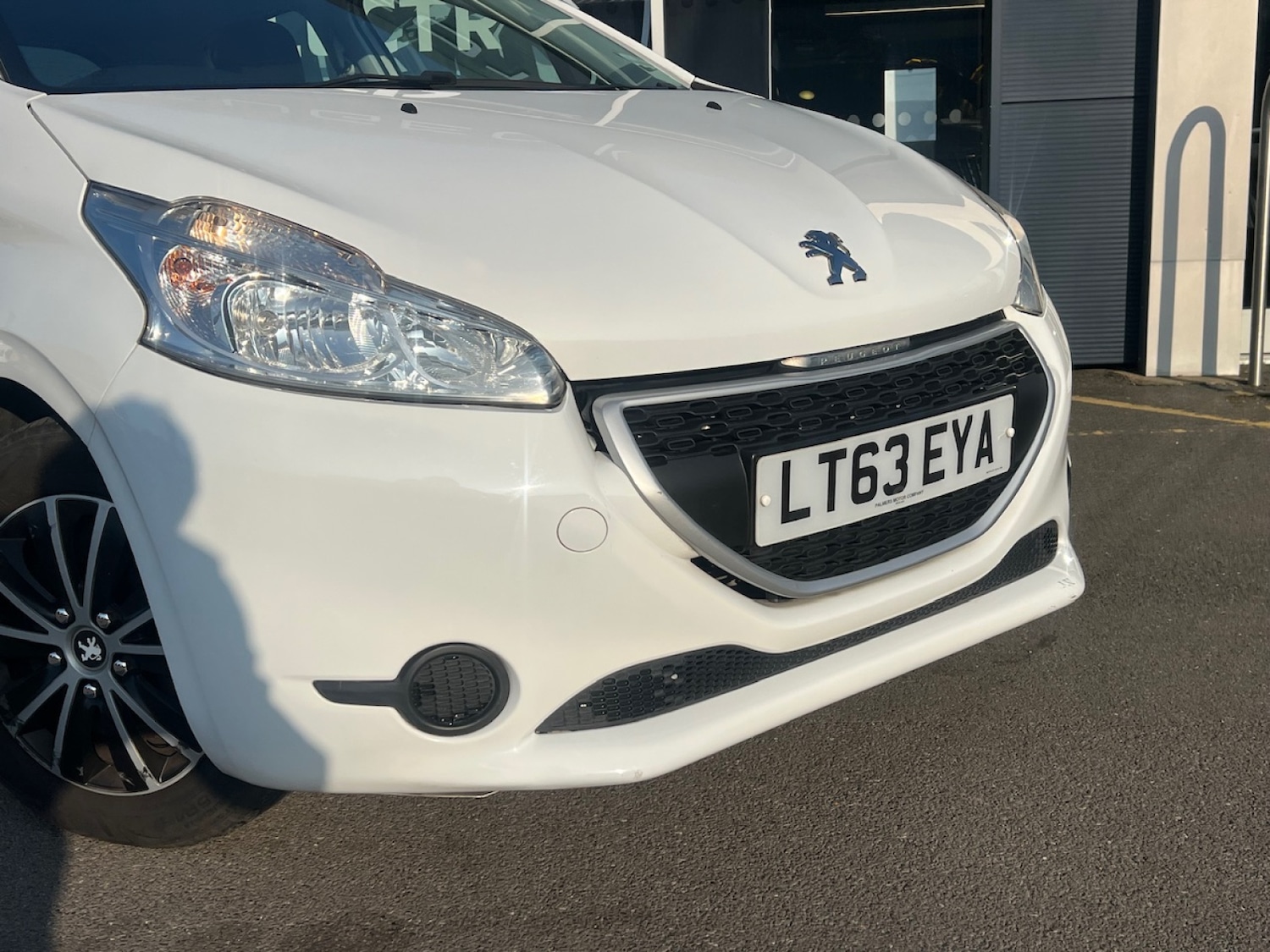 Used Peugeot 208 2013 for sale - 77755647: Photo 2