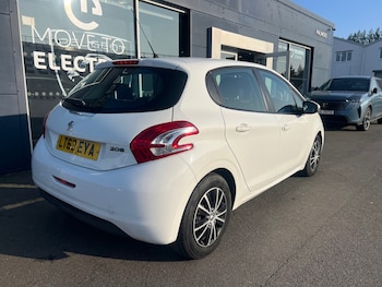 Used Peugeot 208 2013 for sale - 77755647: Photo