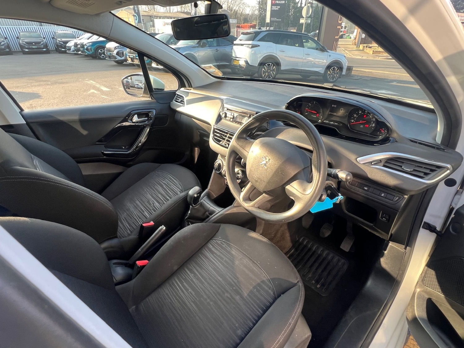 Used Peugeot 208 2013 for sale - 77755647: Photo 9