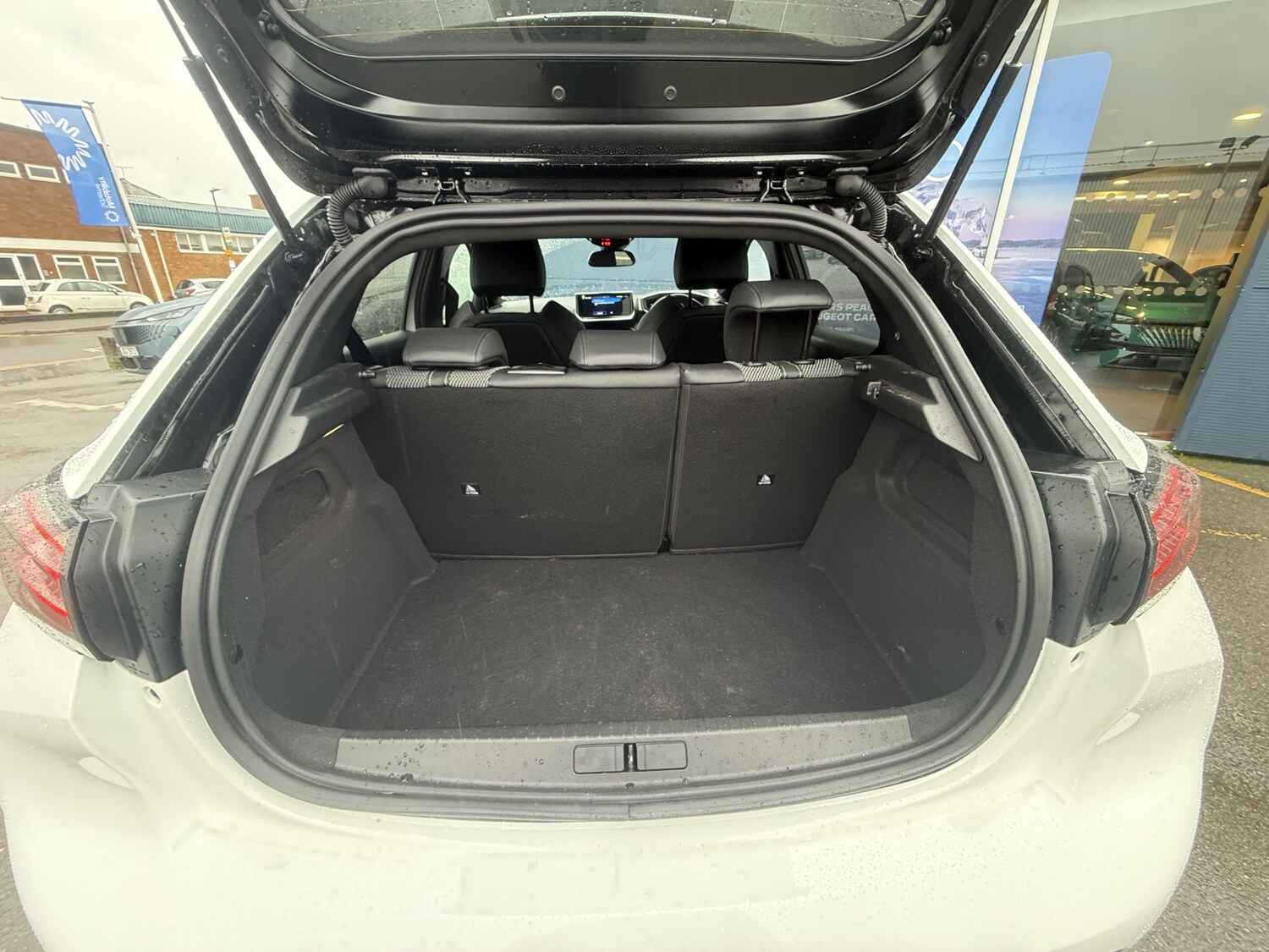 Used Peugeot 208 2025 for sale - 77353810: Photo 5