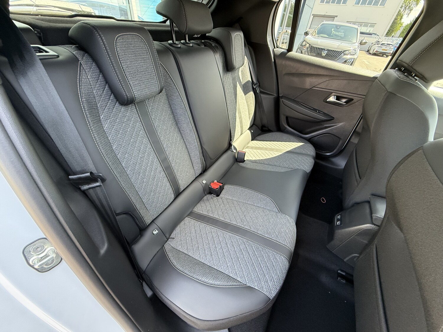 Used Peugeot 208 2025 for sale - 77293389: Photo 15