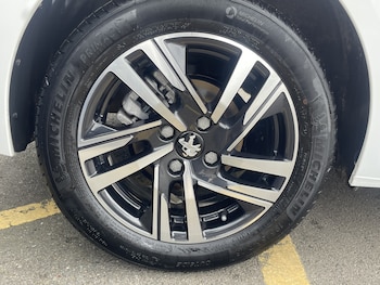 Used Peugeot 208 2023 for sale - 78563293: Photo