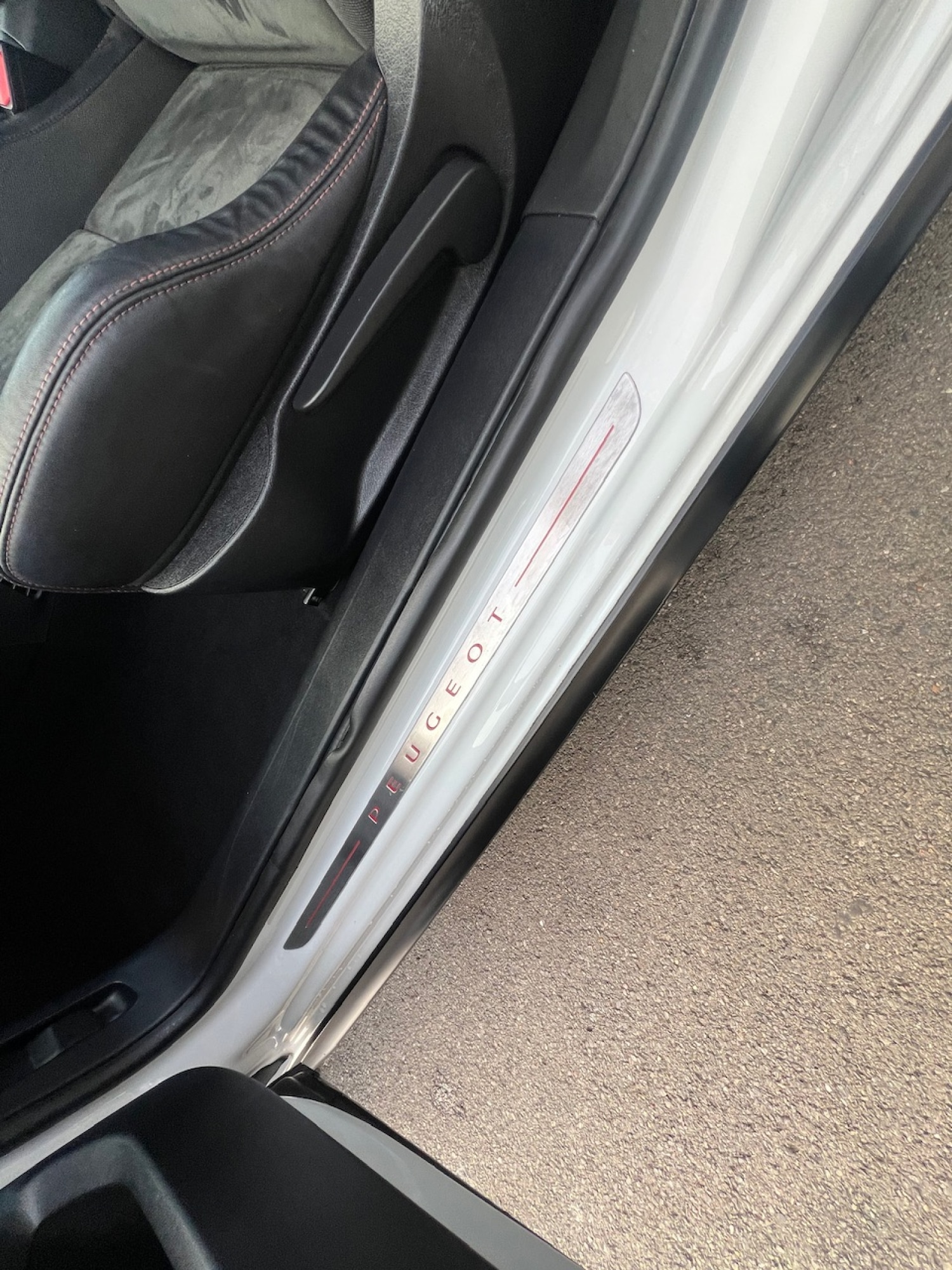 Used Peugeot 208 2015 for sale - 76691439: Photo 15