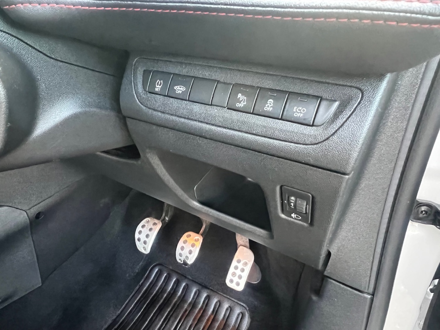 Used Peugeot 208 2015 for sale - 76691439: Photo 18