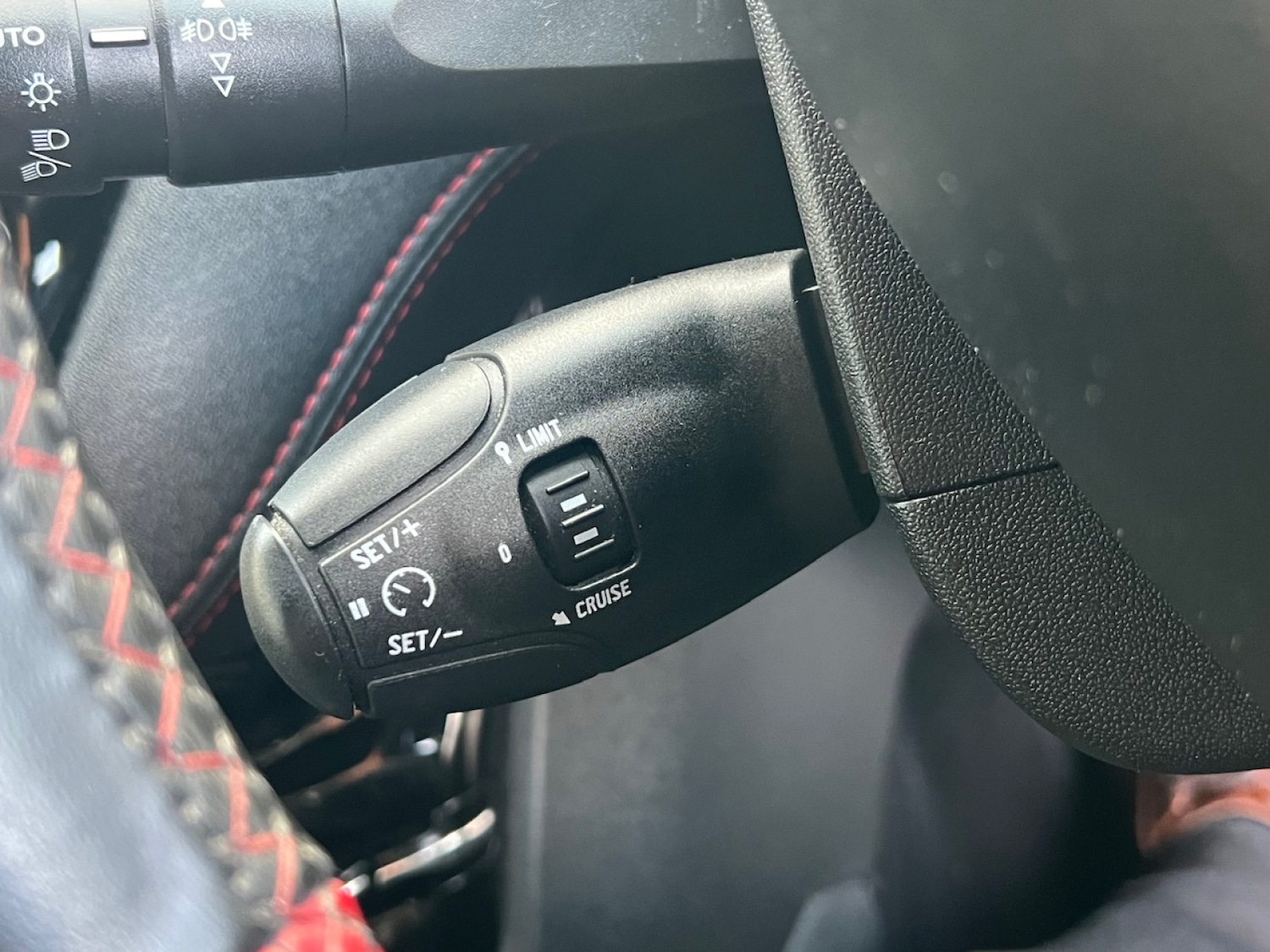 Used Peugeot 208 2015 for sale - 76691439: Photo 20