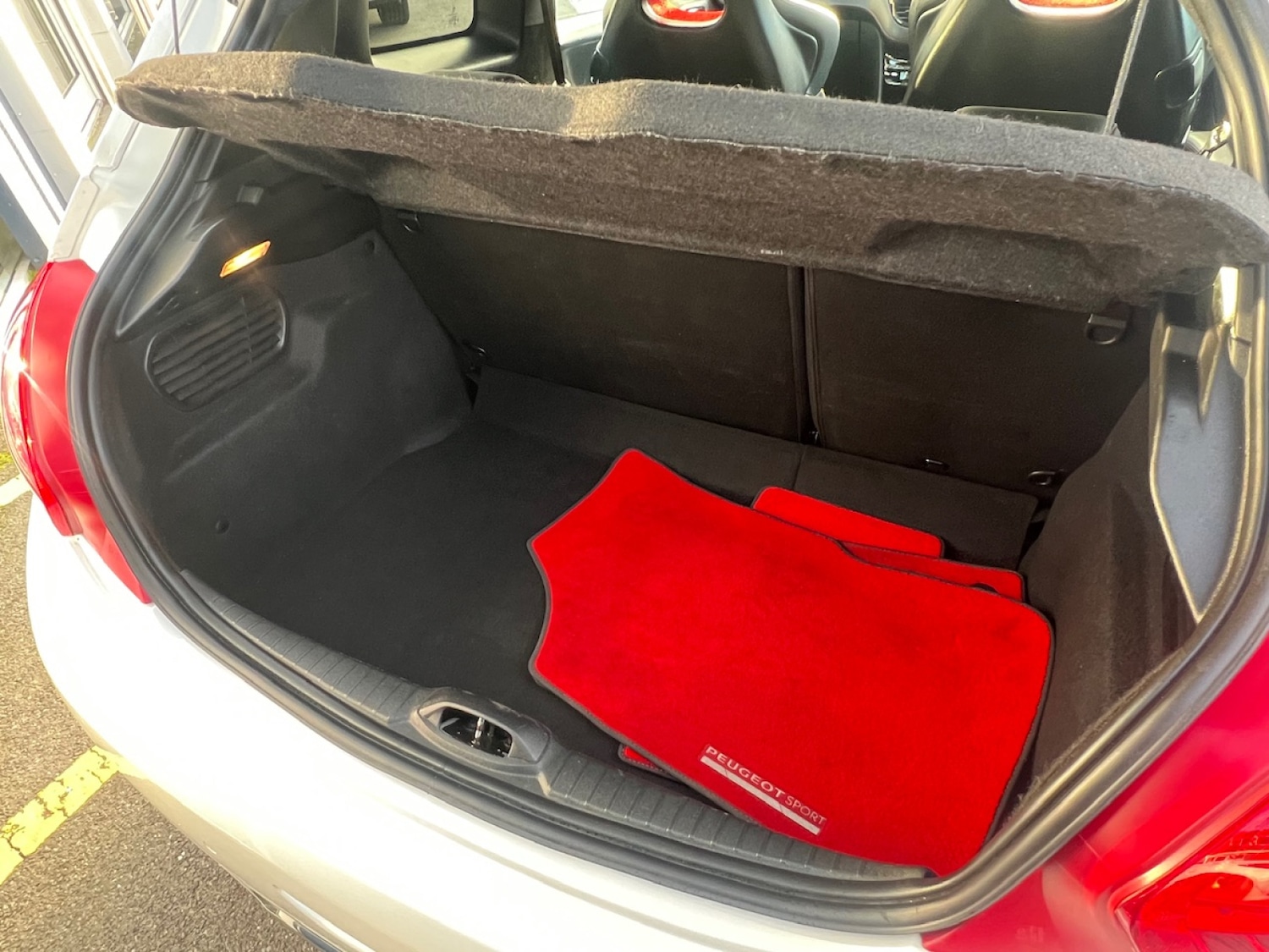 Used Peugeot 208 2015 for sale - 76691439: Photo 9