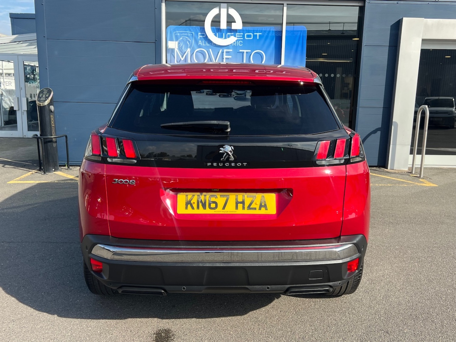 Used Peugeot 3008 2018 for sale - 76037856: Photo 2