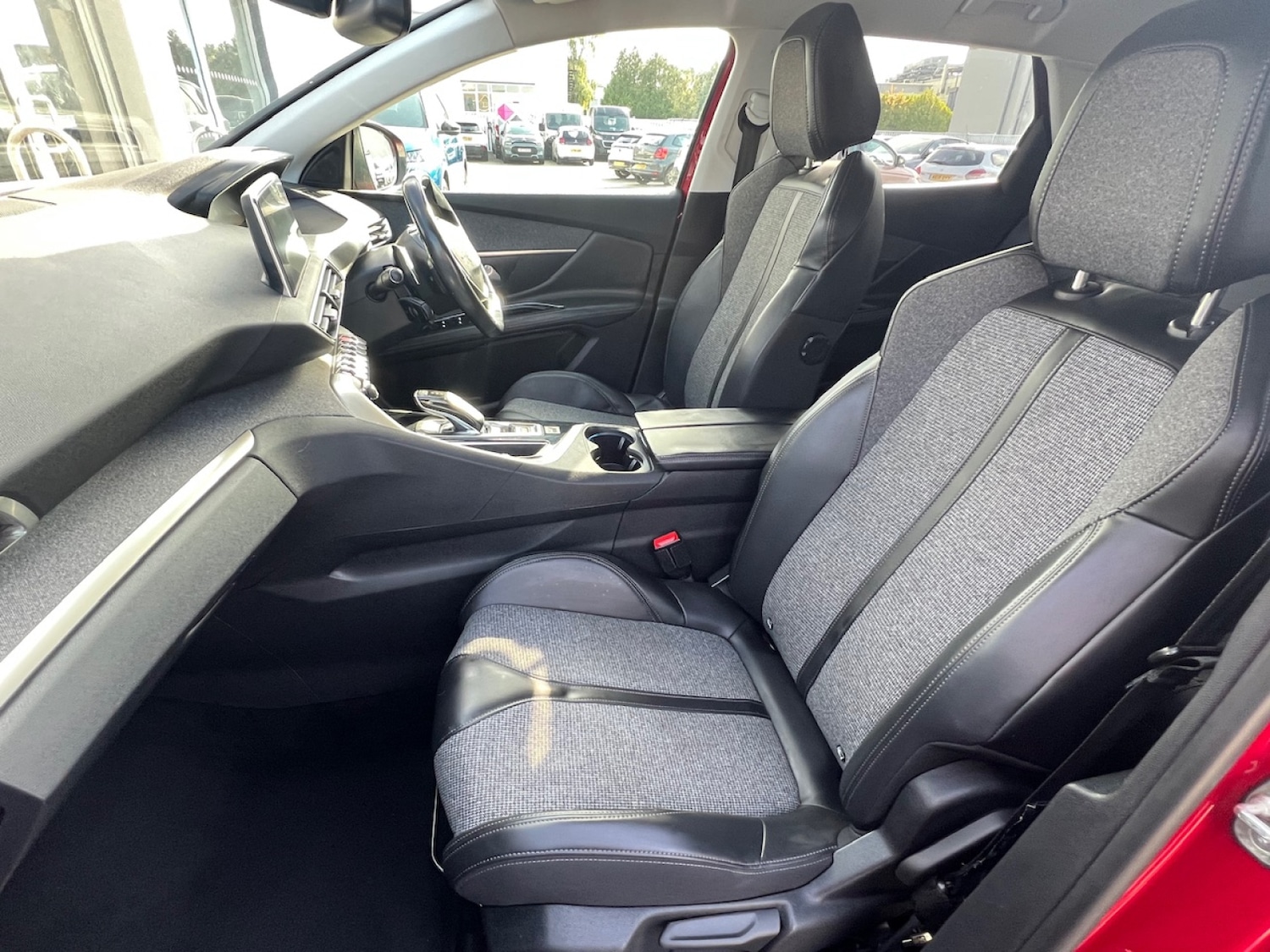 Used Peugeot 3008 2018 for sale - 76037856: Photo 7