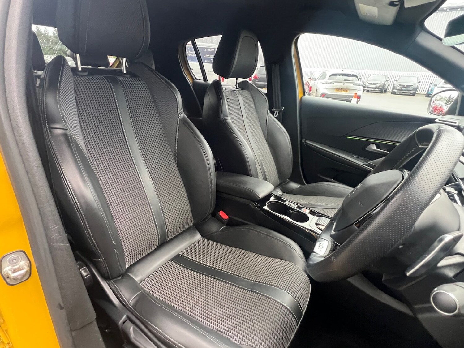 Used Peugeot 208 2023 for sale - 77634661: Photo 15