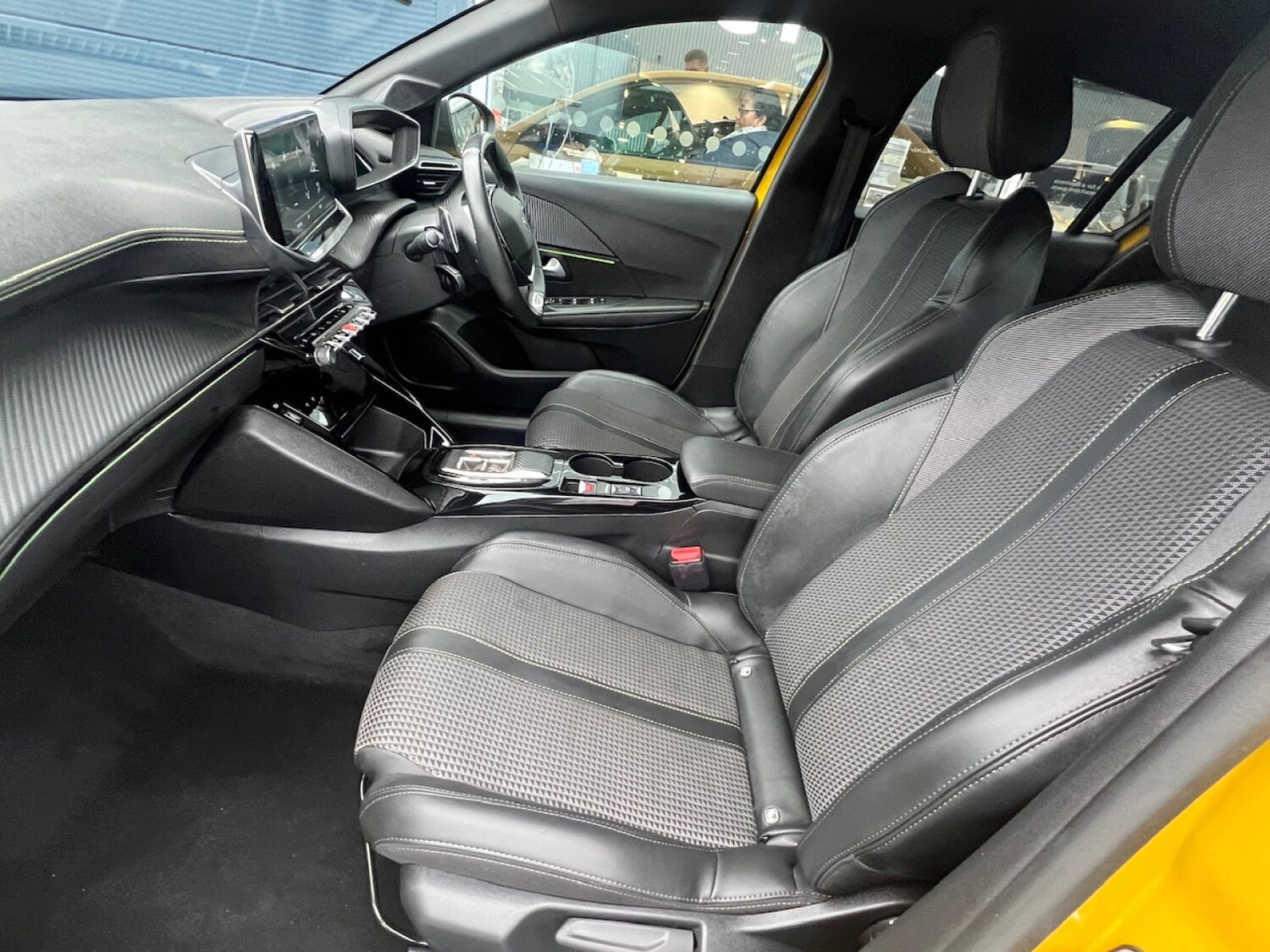 Used Peugeot 208 2023 for sale - 77634661: Photo 18