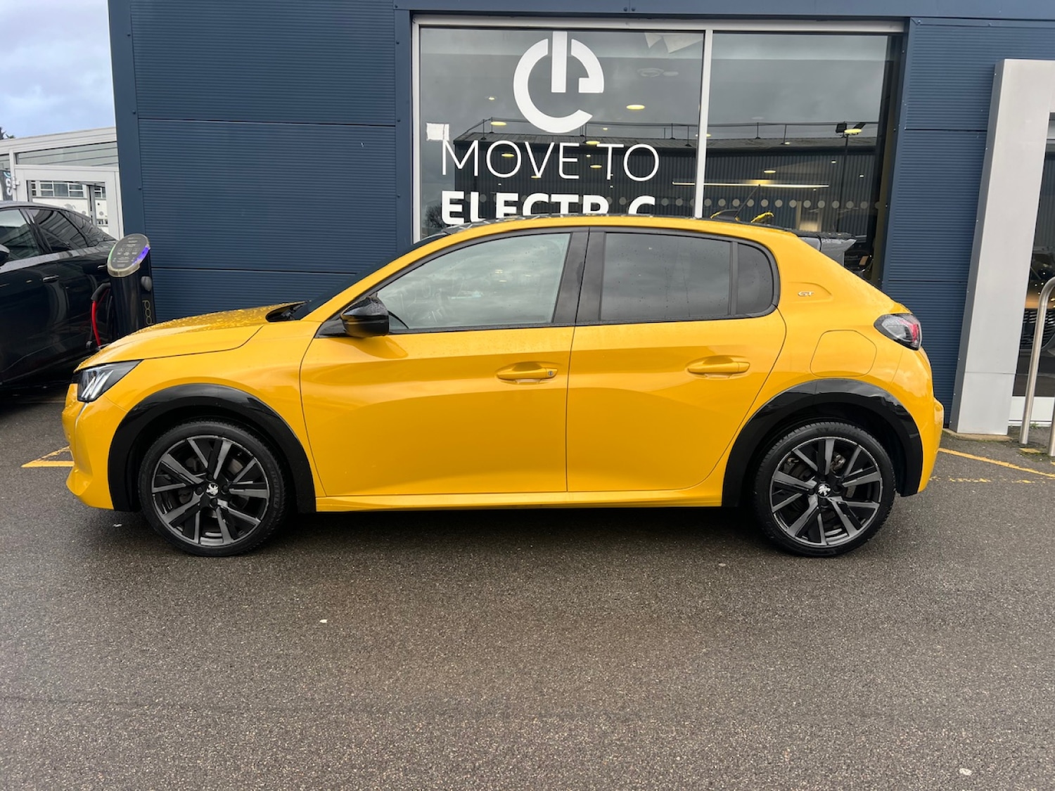 Used Peugeot 208 2023 for sale - 77634661: Photo 4