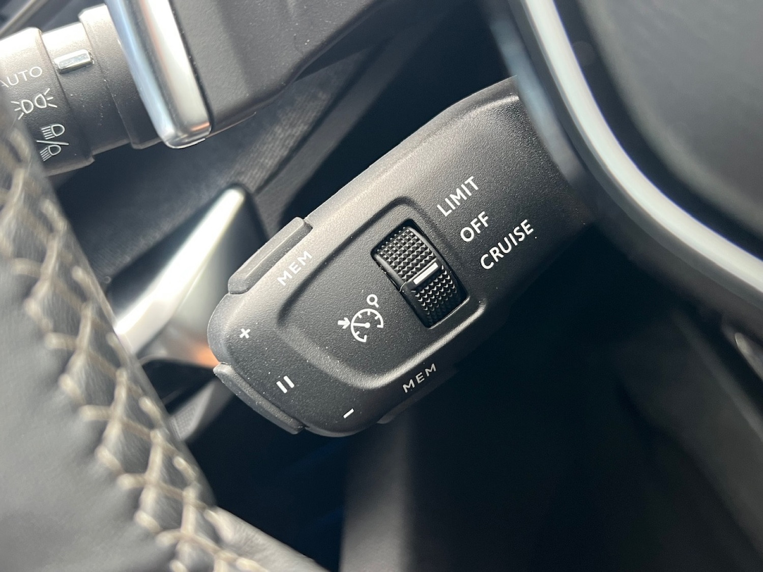 Used Peugeot 3008 2023 for sale - 76140045: Photo 18