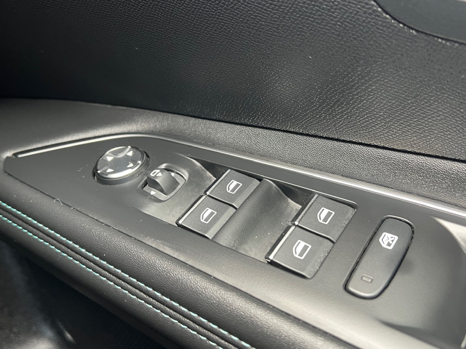 Used Peugeot 3008 2023 for sale - 76140045: Photo 19