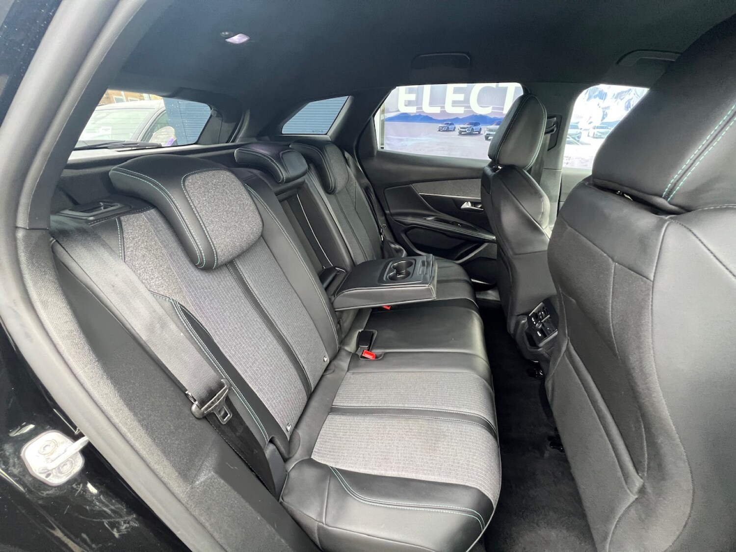 Used Peugeot 3008 2023 for sale - 76140045: Photo 24