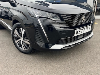 Used Peugeot 3008 2023 for sale - 76140045: Photo 2