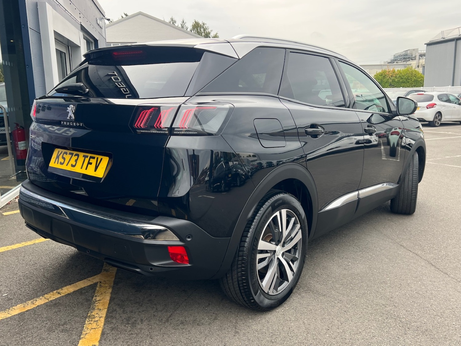 Used Peugeot 3008 2023 for sale - 76140045: Photo 6