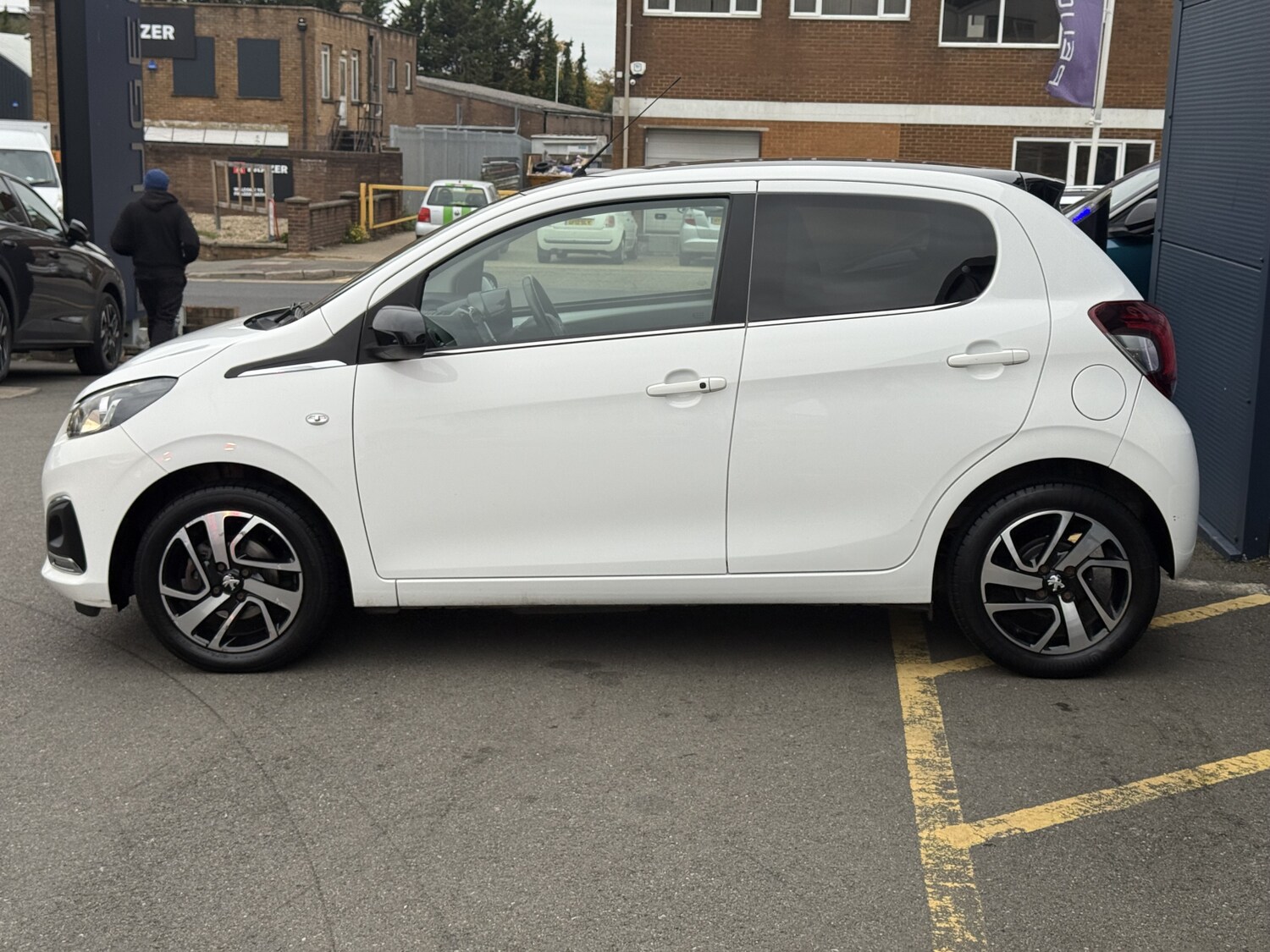 Used Peugeot 108 2021 for sale - 76261550: Photo 25
