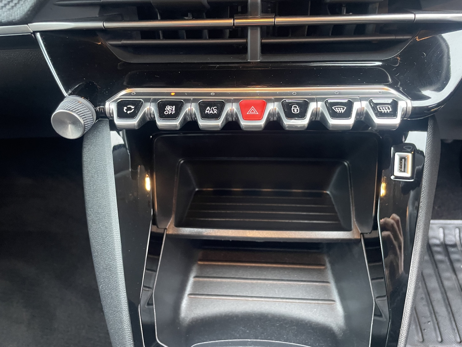 Used Peugeot 208 2023 for sale - 76556928: Photo 14