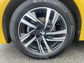 Used Peugeot 208 2023 for sale - 76556928: Photo