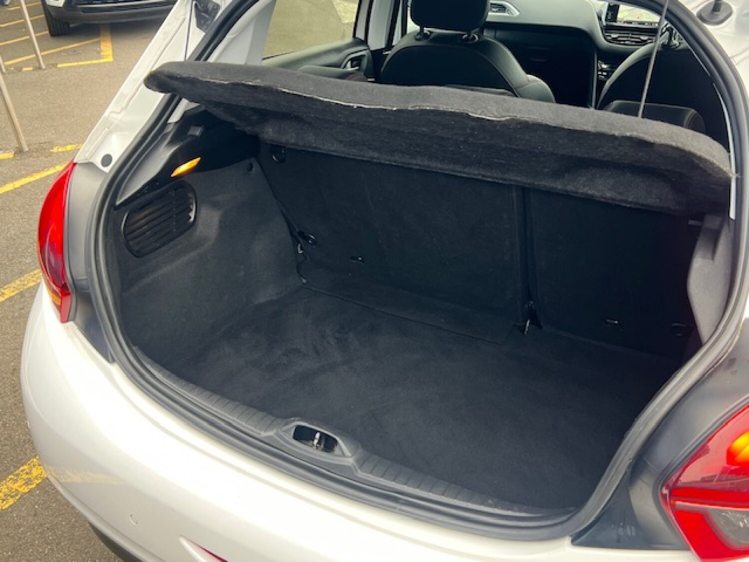 Used Peugeot 208 2019 for sale - 76265666: Photo 10