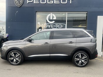 Used Peugeot 5008 2023 for sale - 78381521: Photo