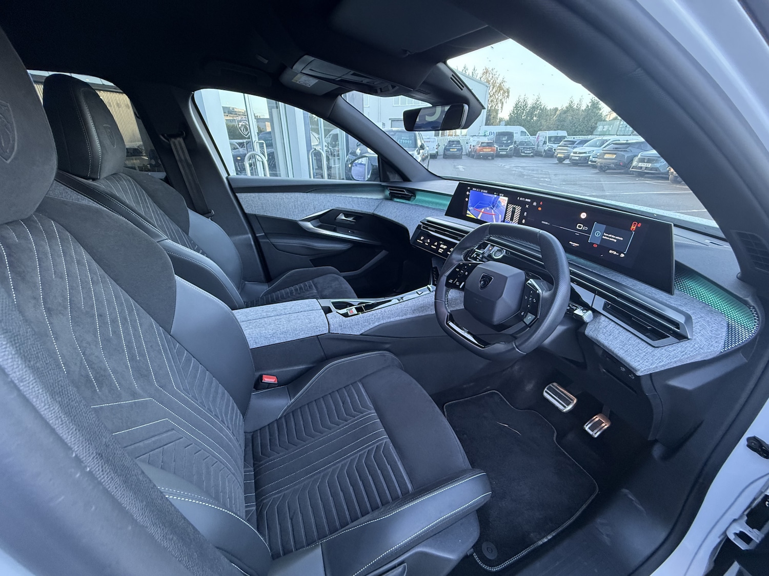 Used Peugeot 5008 2024 for sale - 76466315: Photo 2