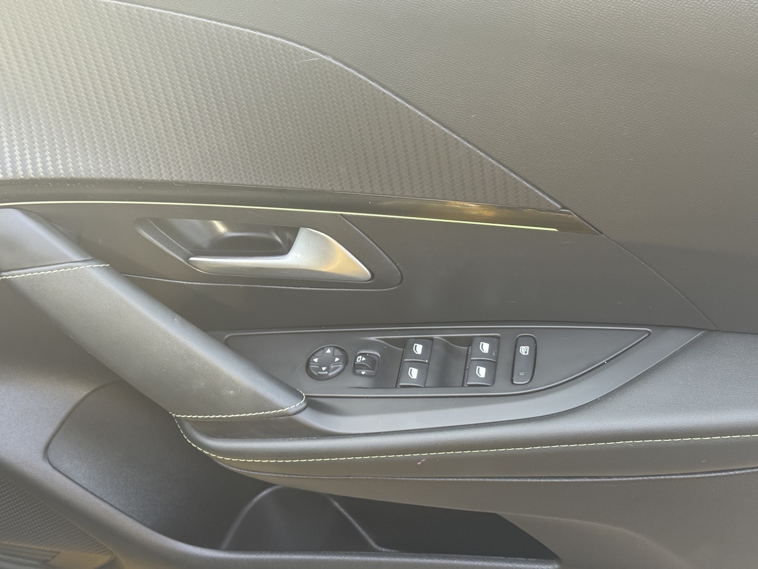 Used Peugeot 208 2020 for sale - 75894925: Photo 18