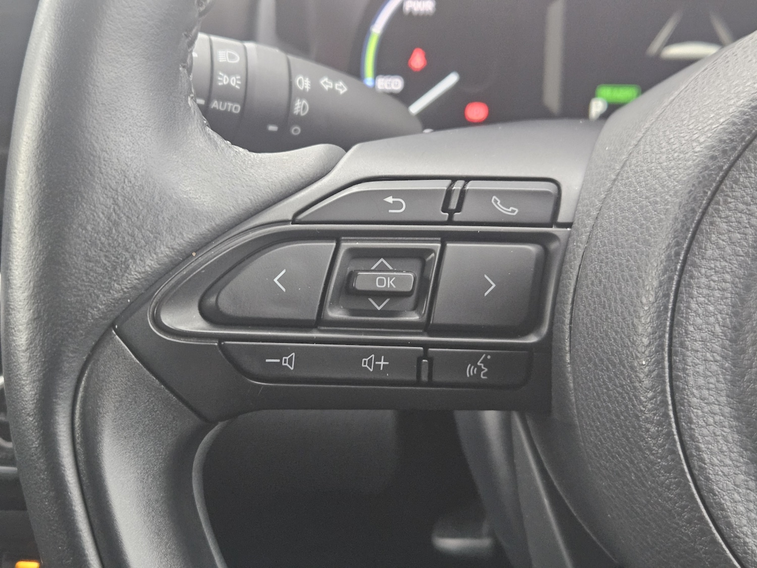 Used Toyota Yaris Cross 2023 for sale - 76514913: Photo 14