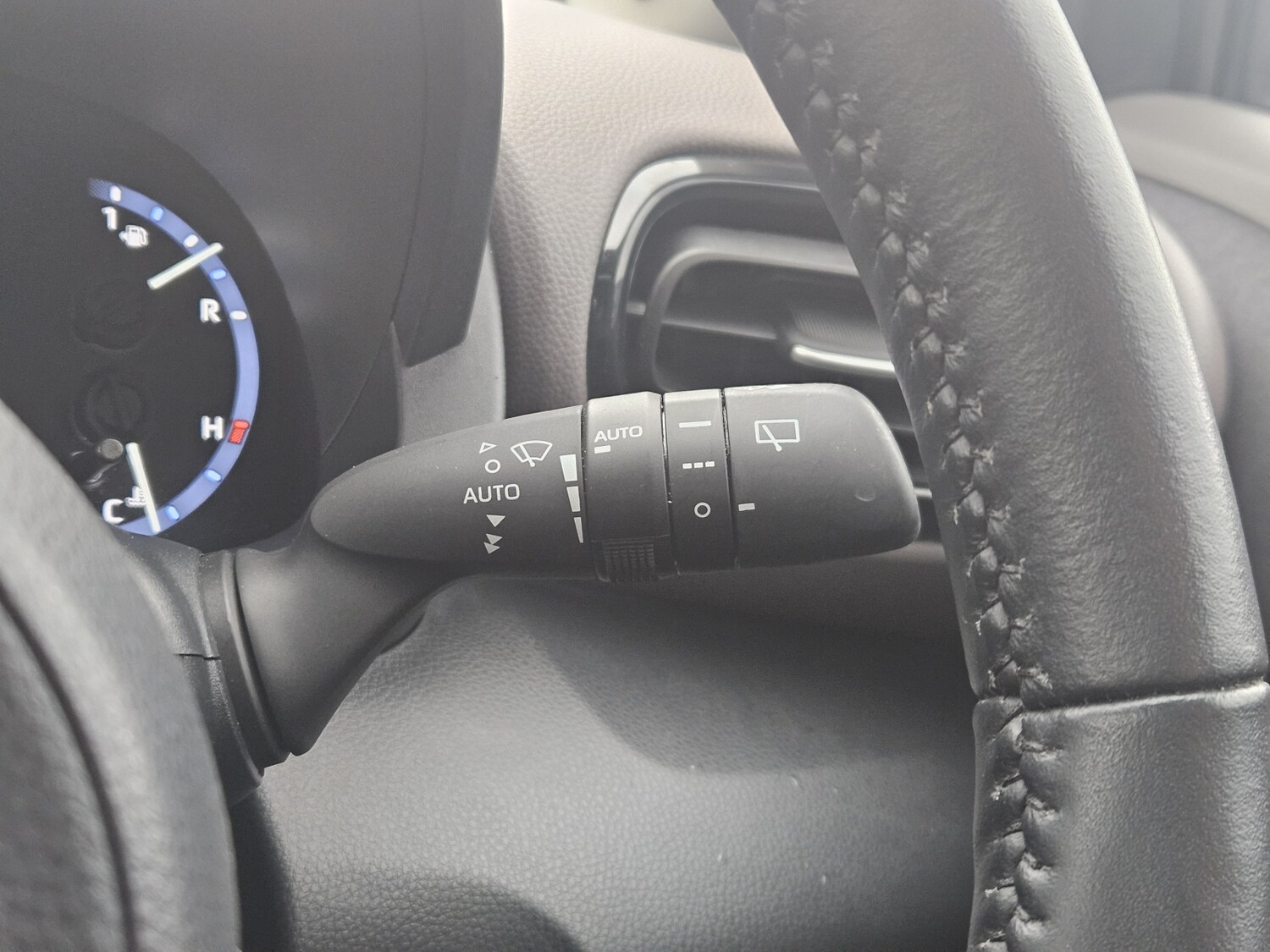 Used Toyota Yaris Cross 2023 for sale - 76514913: Photo 16