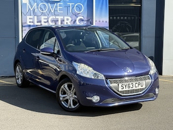 Peugeot - 208