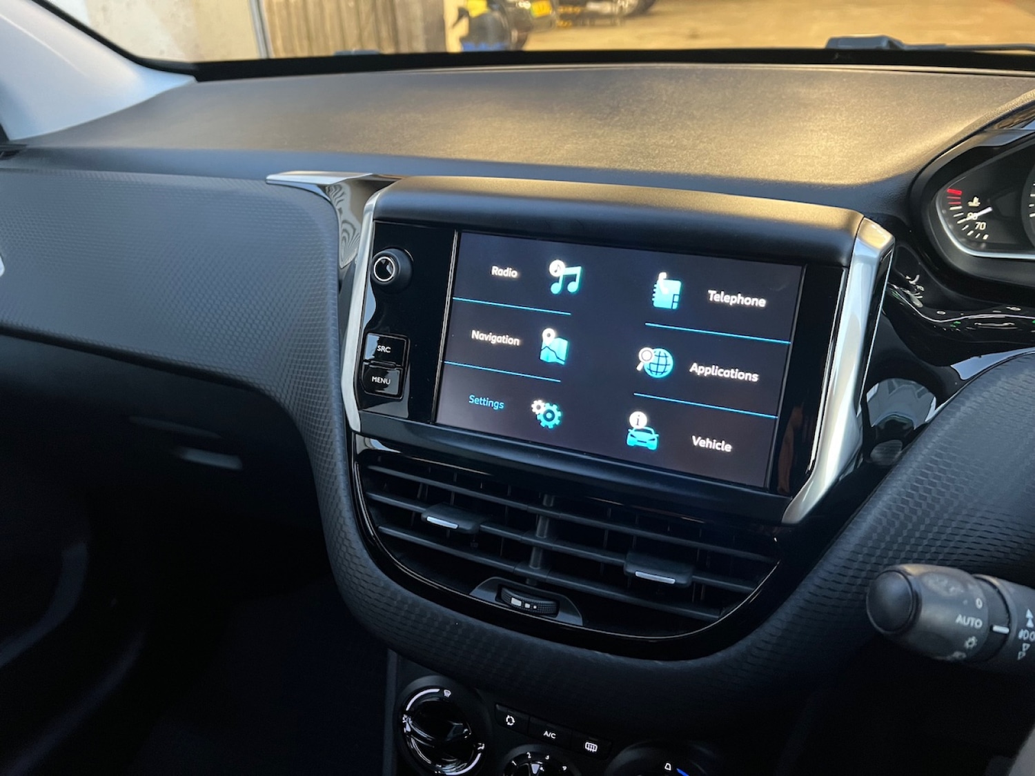 Used Peugeot 208 2017 for sale - 77075680: Photo 6