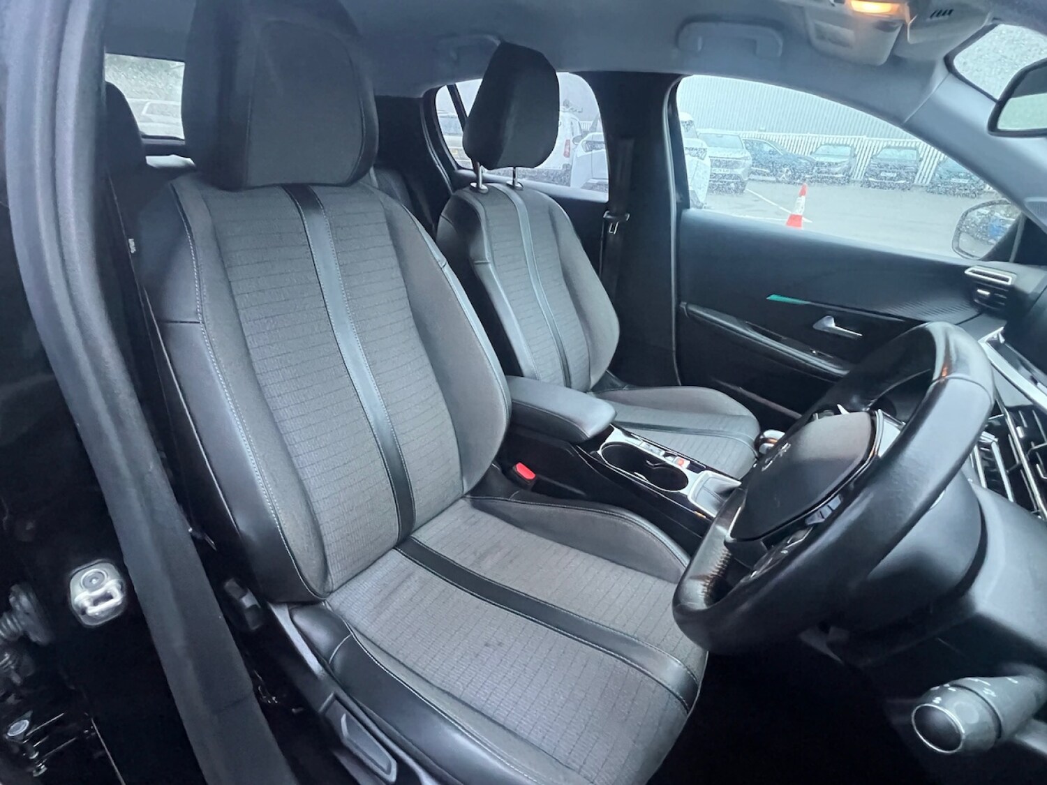 Used Peugeot 208 2020 for sale - 77706348: Photo 11