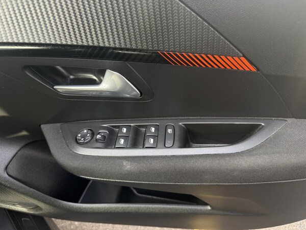 Used Peugeot 208 2023 for sale - 75501900: Photo 16