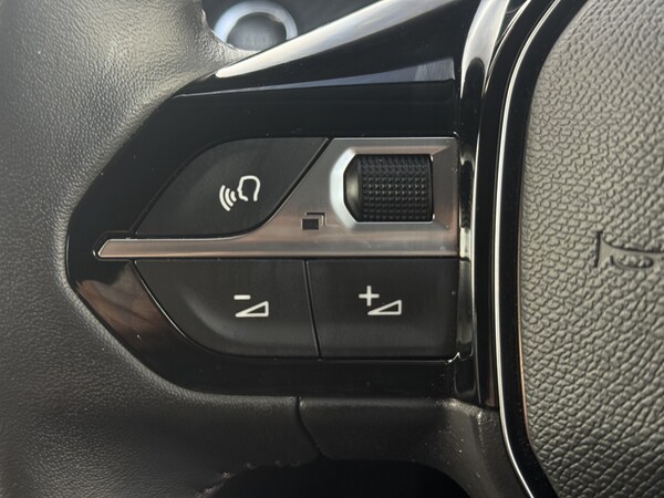 Used Peugeot 208 2023 for sale - 75501900: Photo 23