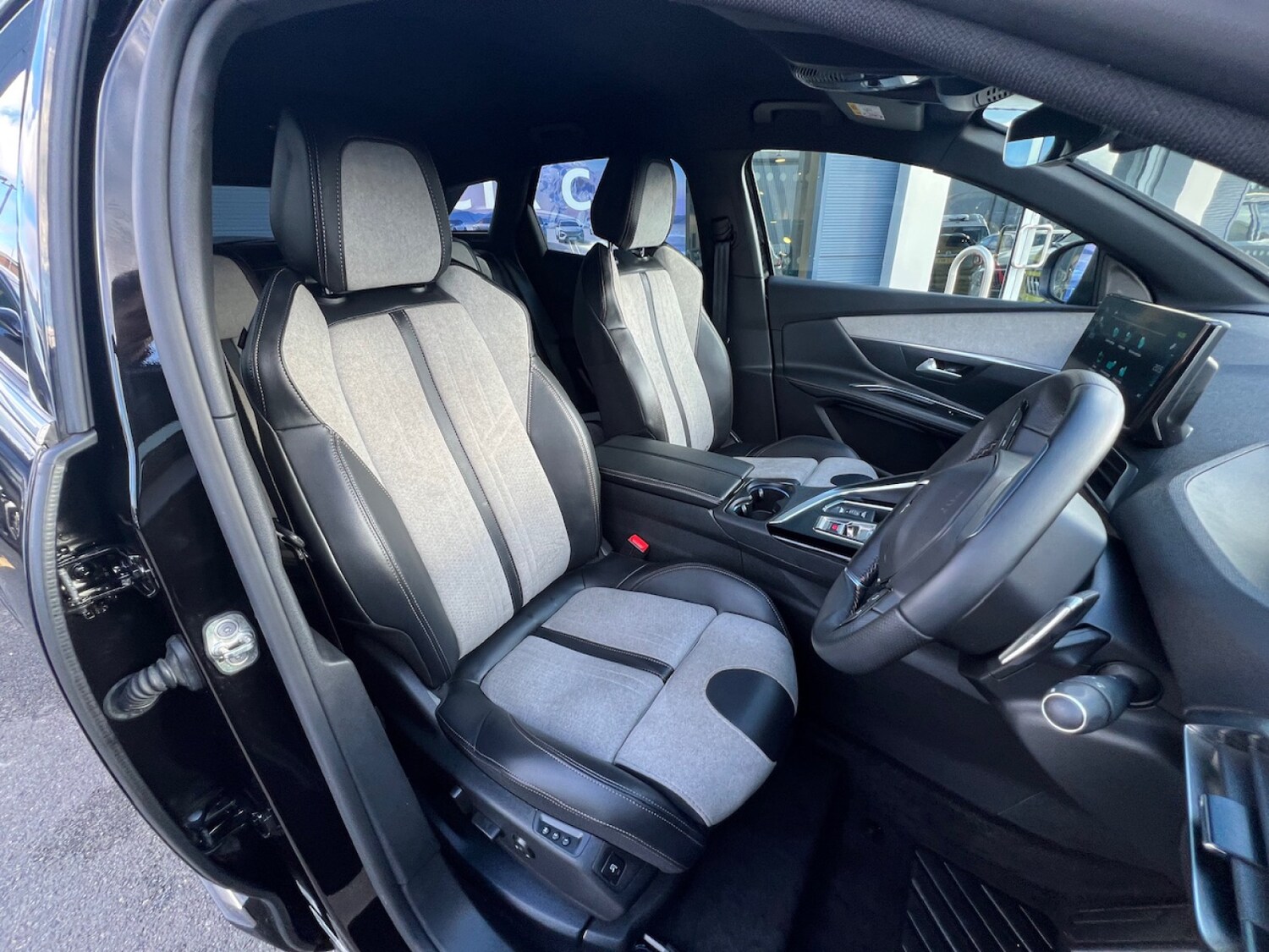 Used Peugeot 3008 2021 for sale - 77449774: Photo 17