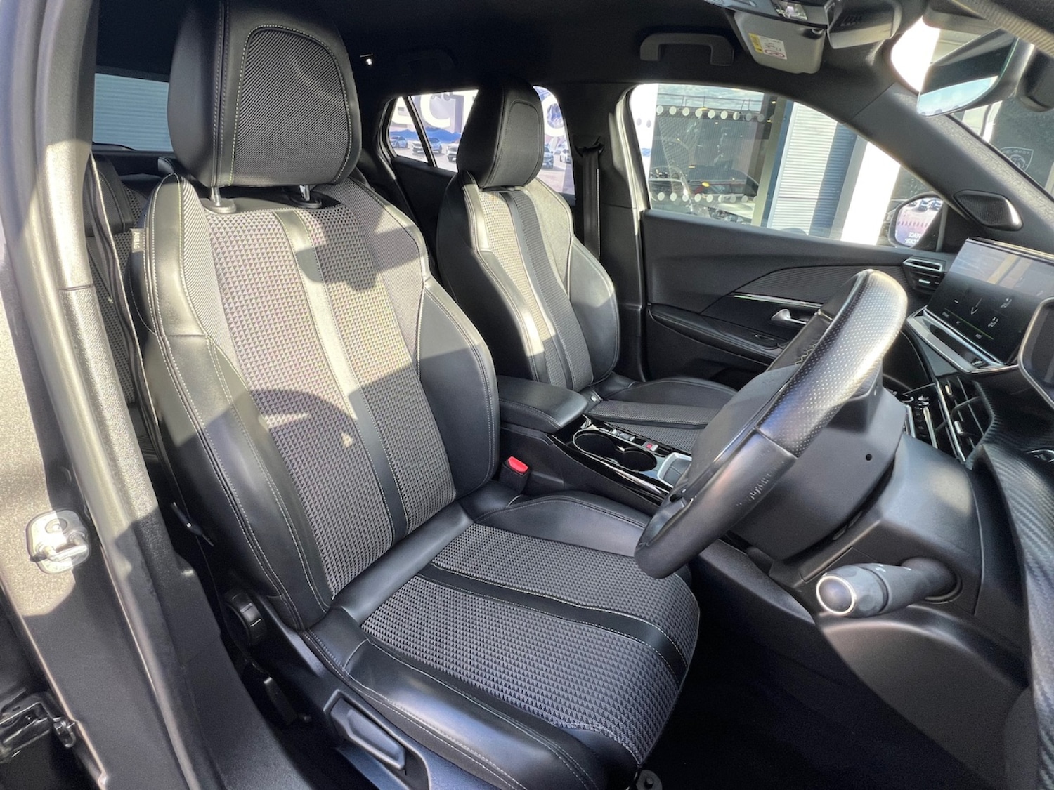 Used Peugeot 2008 2021 for sale - 76466566: Photo 15