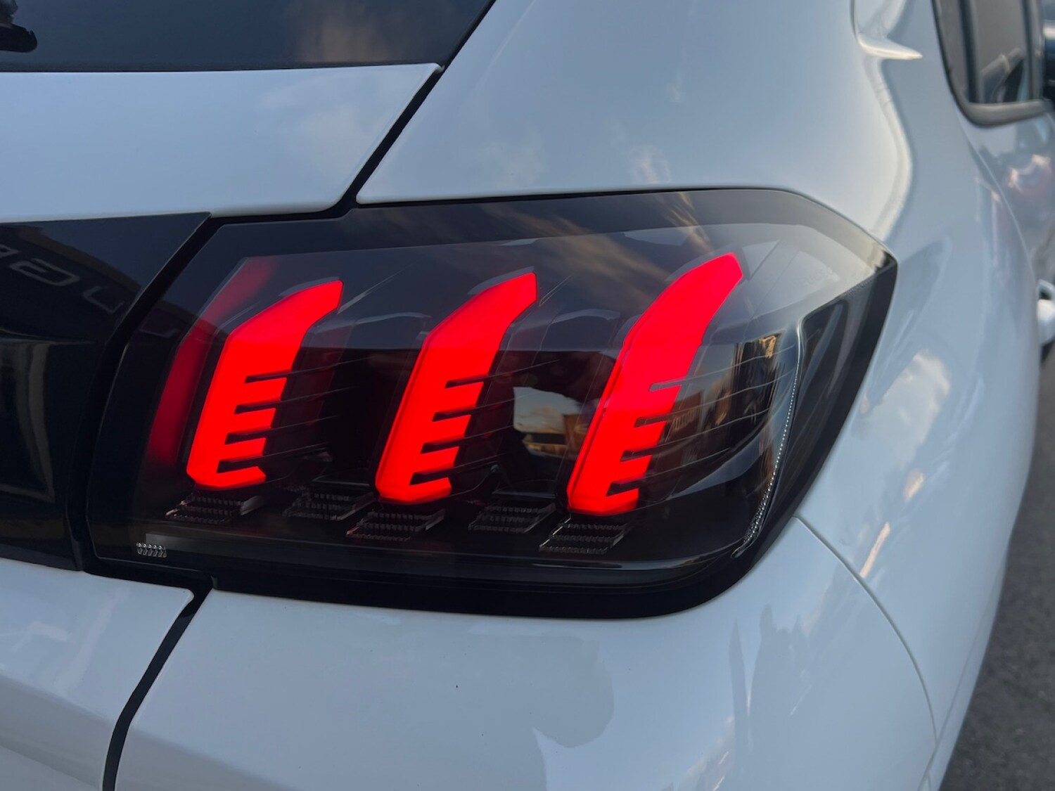 Used Peugeot 208 2022 for sale - 76684255: Photo 10