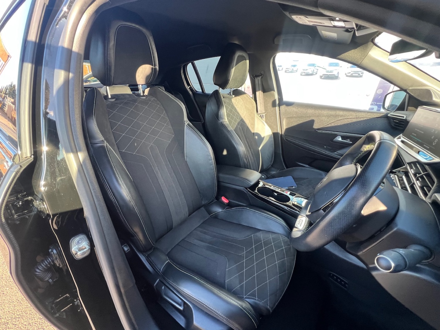 Used Peugeot 208 2021 for sale - 77449827: Photo 15