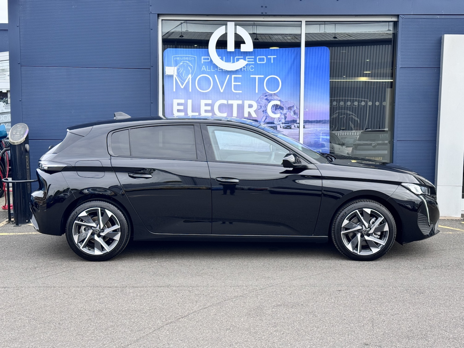 Used Peugeot 308 2025 for sale - 76312409: Photo 2