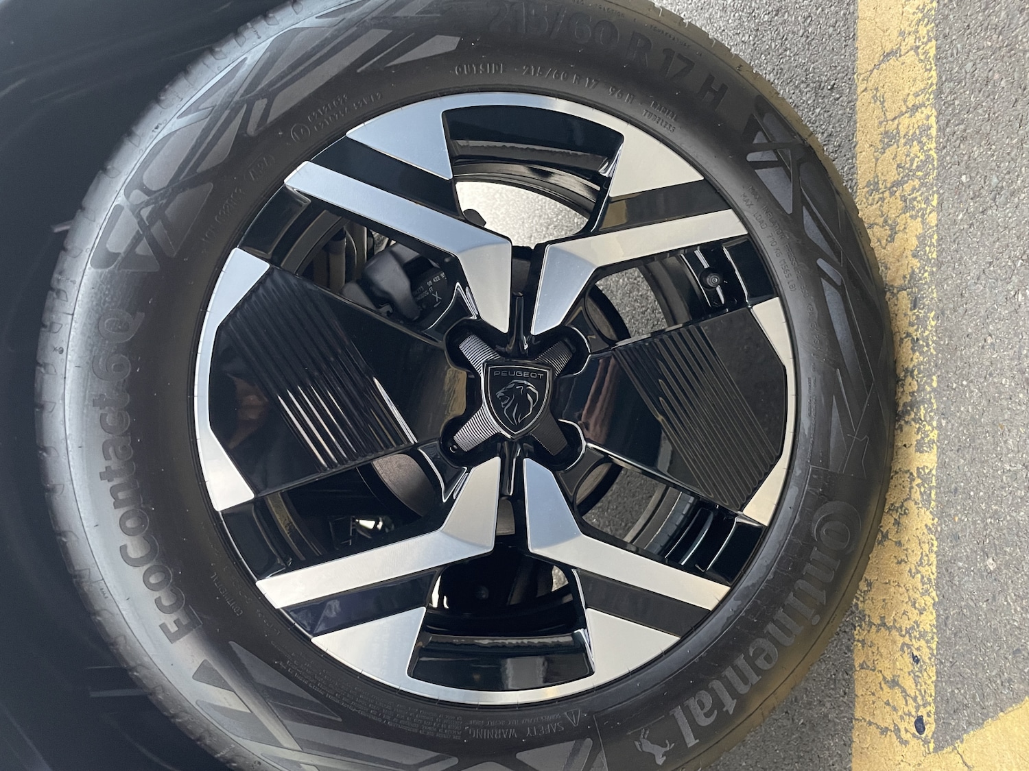 Used Peugeot 2008 2025 for sale - 76312356: Photo 9