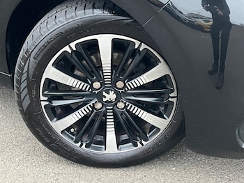 Used Peugeot 208 2018 for sale - 77010539: Photo