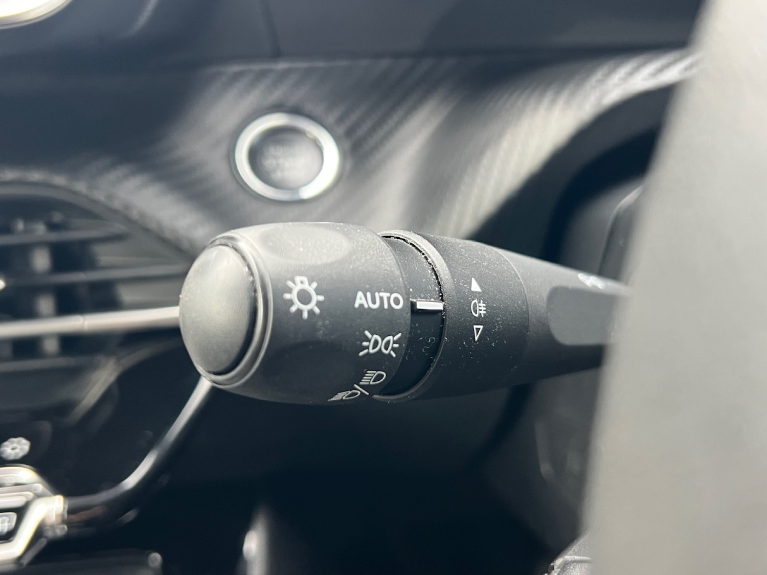 Used Peugeot 2008 2022 for sale - 76104398: Photo 9