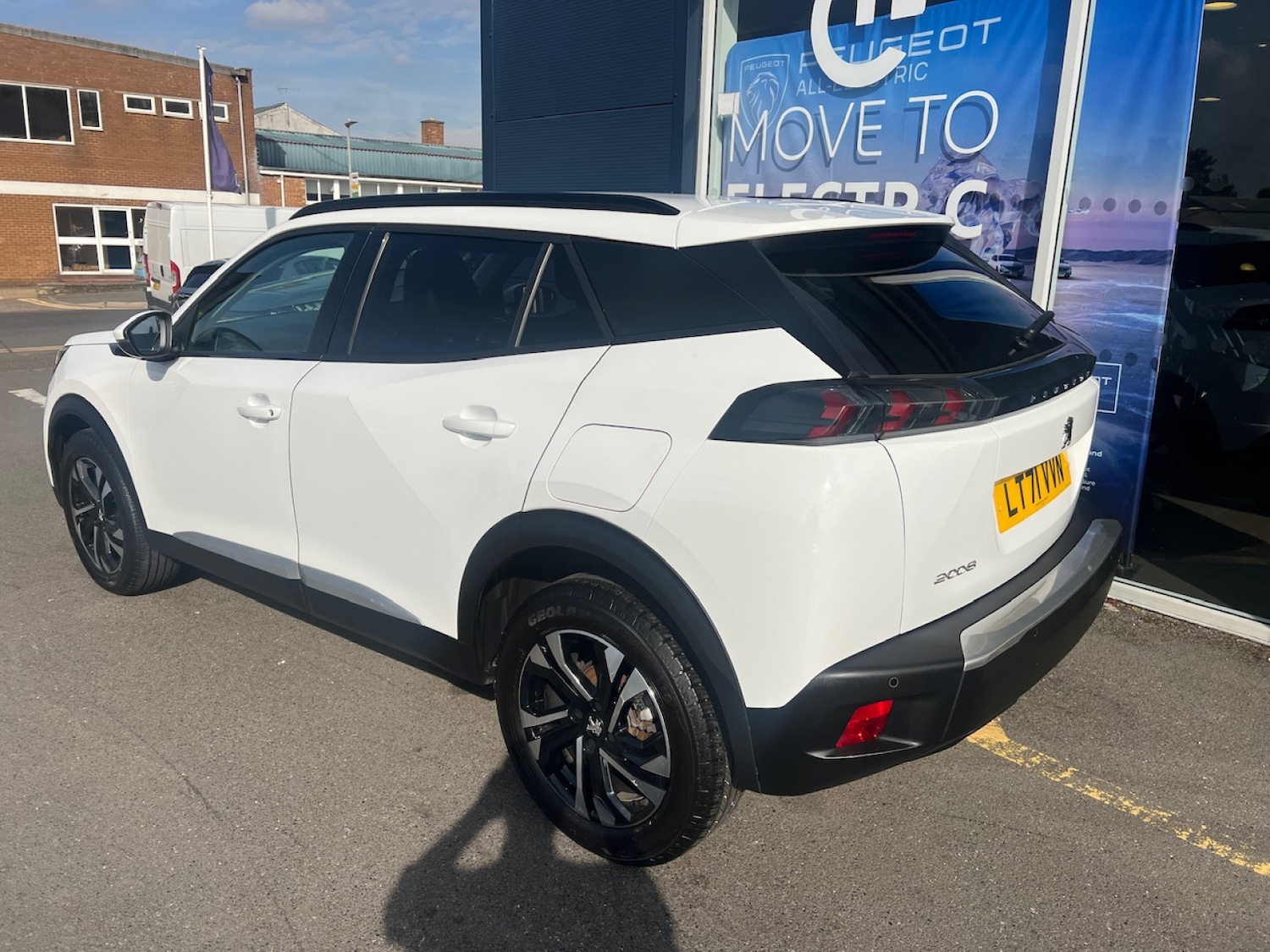 Used Peugeot 2008 2021 for sale - 75946757: Photo 2