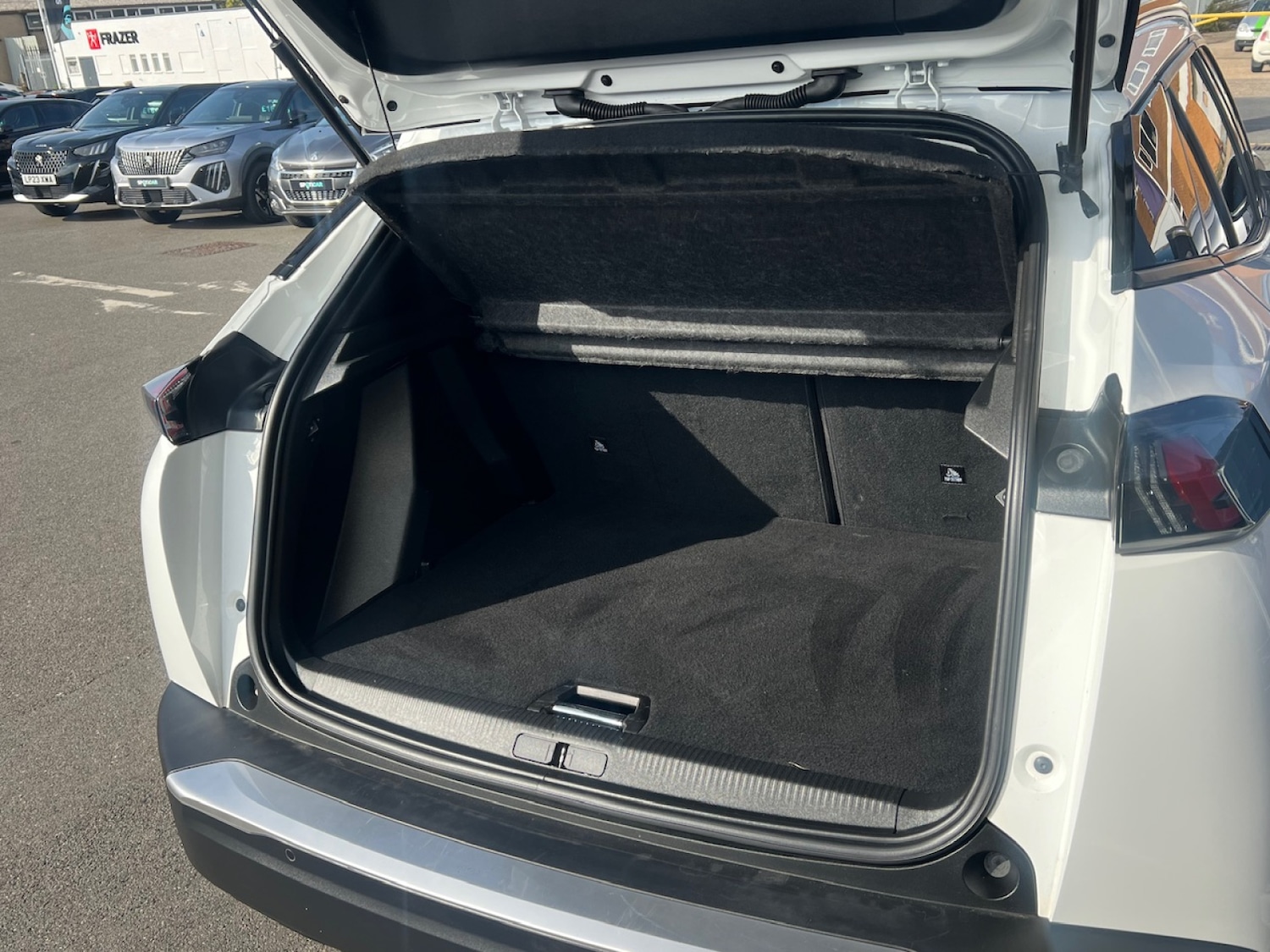 Used Peugeot 2008 2021 for sale - 75946757: Photo 4