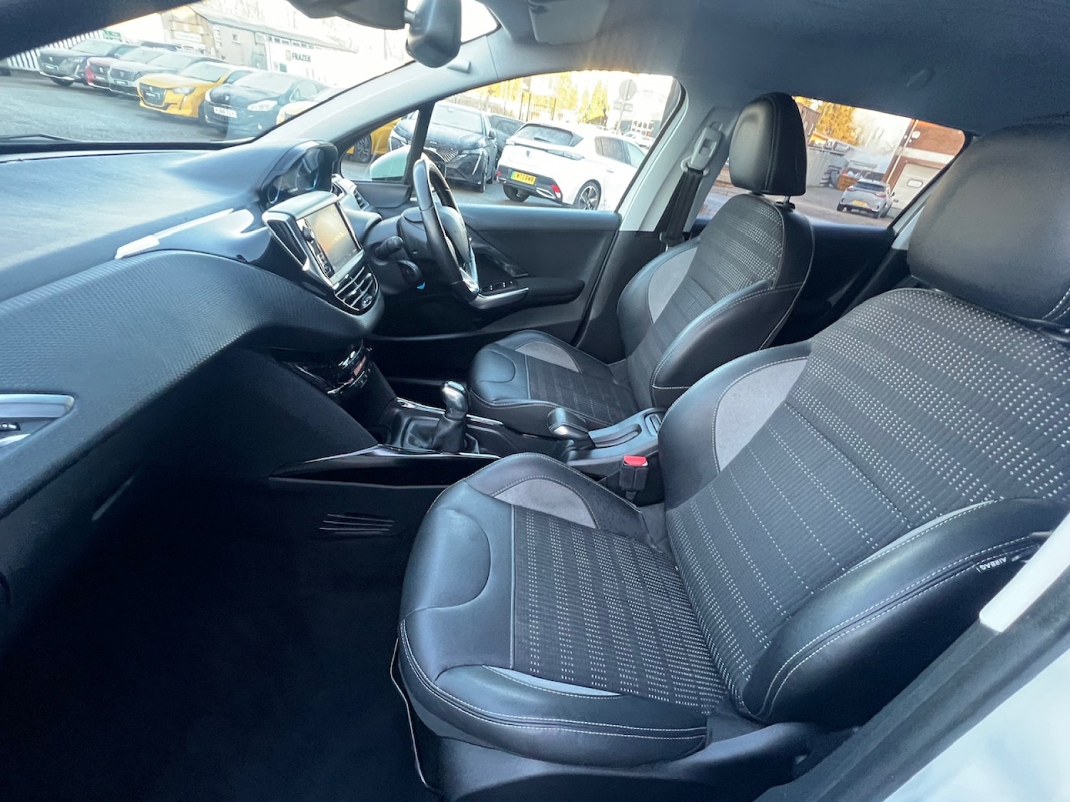 Used Peugeot 2008 2018 for sale - 77178190: Photo 15