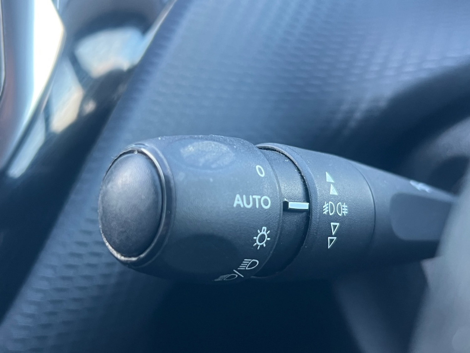 Used Peugeot 2008 2018 for sale - 77178190: Photo 22