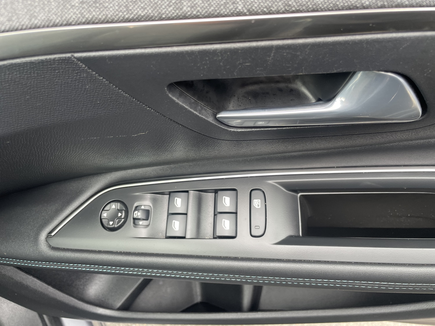 Used Peugeot 3008 2022 for sale - 77942083: Photo 17