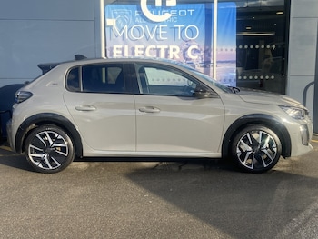 Used Peugeot 208 2024 for sale - 76466456: Photo