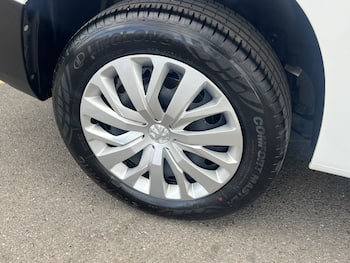 Used Peugeot Partner 2021 for sale - 79658603: Photo